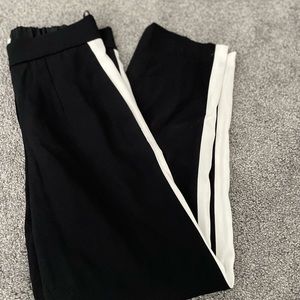 Aritizia Babaton Cropped Conan Pant